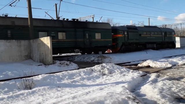Тепловоз М62 со снегоуборочным комплексом СМ-7 смотреть онлайн