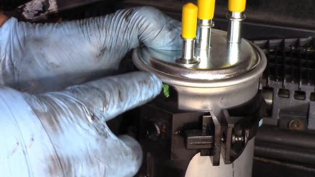 Ford Transit Connect 1.8L Duratorq TDCI Fuel Filter Replacement.