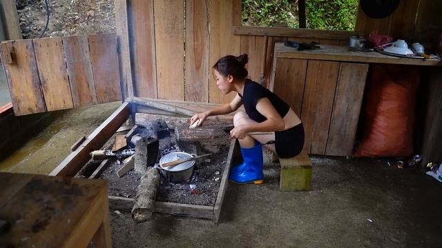 Making curtains for bathrooms and toilets, Building a water tank - 2 years living in the forest смотреть онлайн