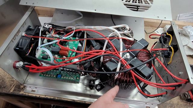 Genetry Solar 6000W Inverter inside look. смотреть онлайн