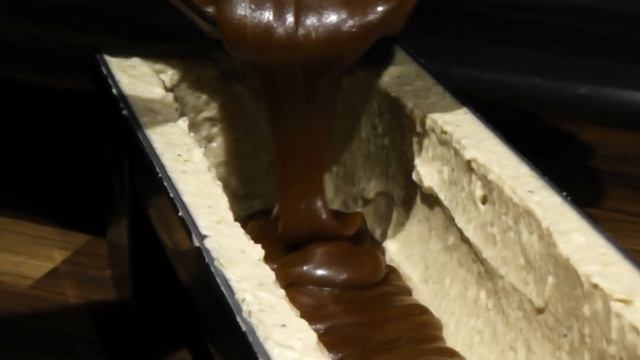 Торт "Buche de Noël" Орехово-карамельный (Рождественское полено) смотреть онлайн