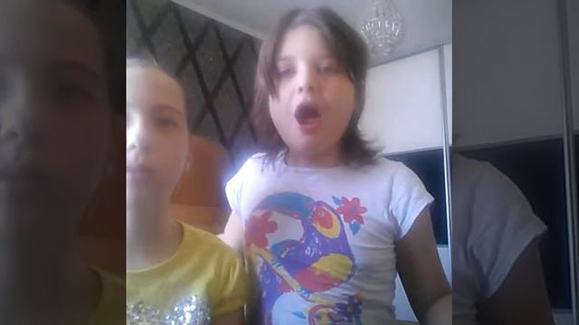 челлендж кто больше надует шар из жвачек смотреть онлайн