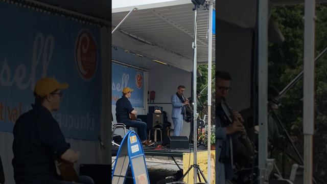 Jukka Perko esittää Satumaa-tangon 5/4-tahtilajissa. Uusikaupunki 23.7.2022 смотреть онлайн