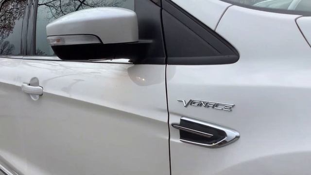Ford Kuga Vignale 18000 KM/1.Hand/Automatik/Xenon/Leder/E-Dach/Navigation-Sync/Sony/Rückfahrkamera смотреть онлайн