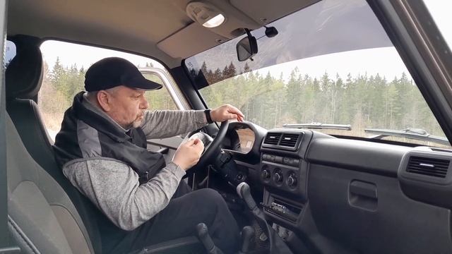 Нива или Джимни Пока Джимни не слышит #авто #ladaniva #ниваурбан #нива #suzukijimny #автообзор