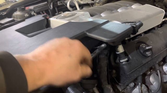 Cadillac Escalade,замена термостата ??? смотреть онлайн