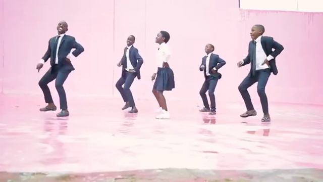 CHAMPETA AFRICANA BOLOLO смотреть онлайн