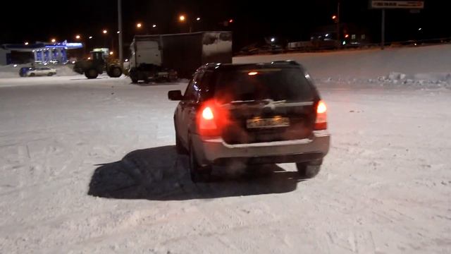 СУБАРУ ПРОТИВ ПЕРЕДНЕГО ПРИВОДА. Первый зимний дрифт смотреть онлайн