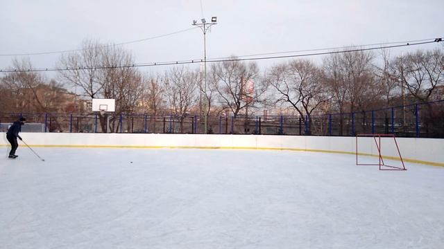 ХОККЕЙ. Как правильно кататься на коньках. смотреть онлайн