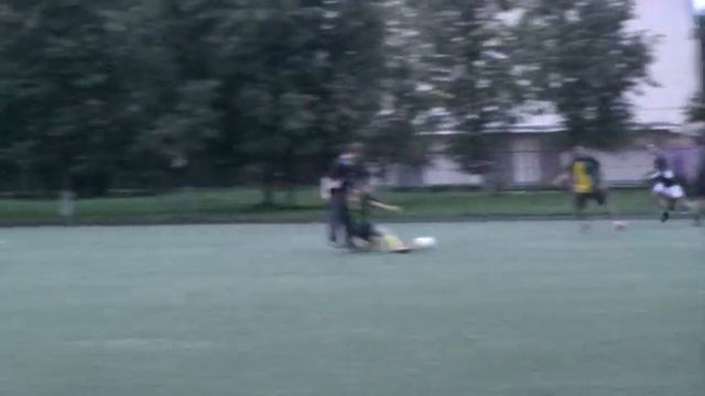 ЛФЛ ЮЗАО ВД. Сезон 2008-2009. 1 тур. УДАР-Три зведочки 3-2 (2-0). 2тайм смотреть онлайн