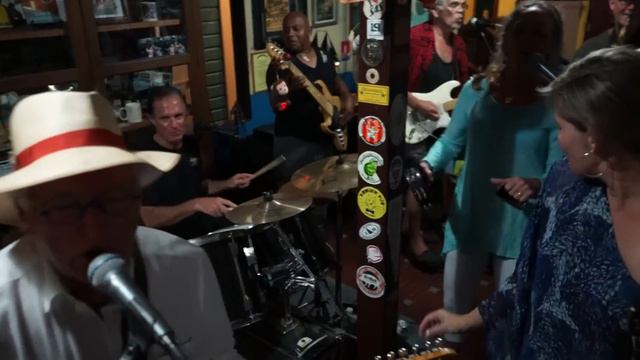 Jimmy Buffett at Le Select in St. Barts смотреть онлайн