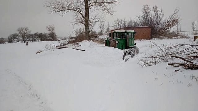 чистим снег трактором т 74 зима 2022 смотреть онлайн