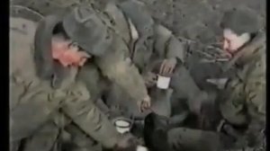 Армейские песни под гитару - Попал под пули взвод.mp4