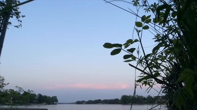 ЗАКАТ НА БЕРЕГУ РЕКИ