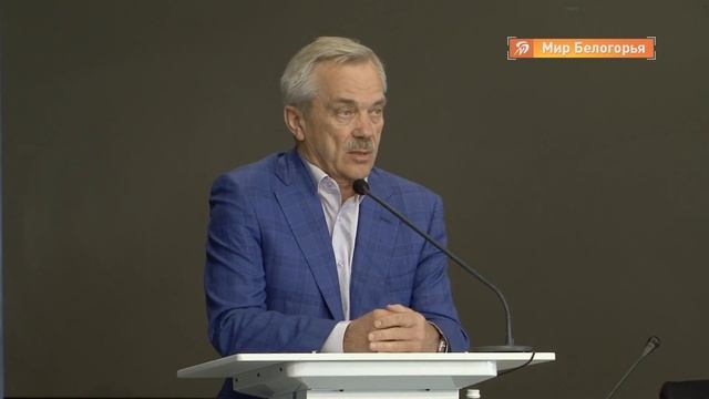 Евгений Савченко побывал на молочном комплексе «Ромашка» смотреть онлайн