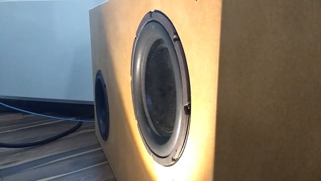 2 x Eminence LAB 12 in closed box with Linkwitz Transform Amplifier - part 1 смотреть онлайн