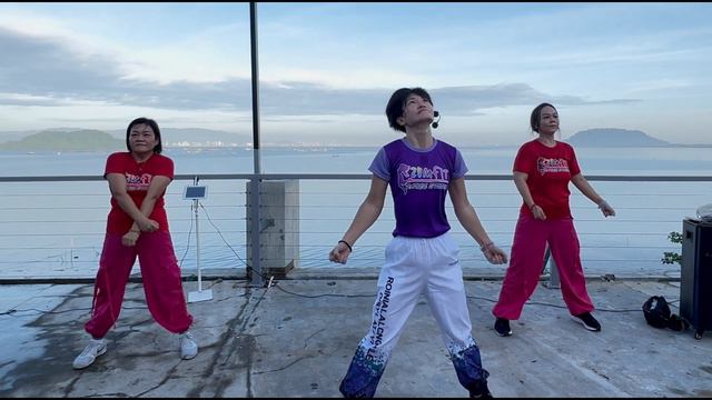 DIENTES | J Balvin, USHER, DJ Khalid | ZIN107 | Zumba@Jetty Batu Musang | #zumba #zin107 #dientes смотреть онлайн