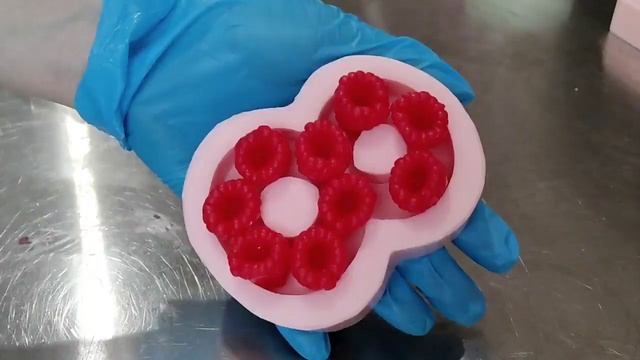 Блиц МК Мыло Восьмое марта с ягодами, DIY, handmade soap смотреть онлайн