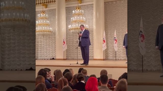 Кто приводил жену в общагу через окно? смотреть онлайн