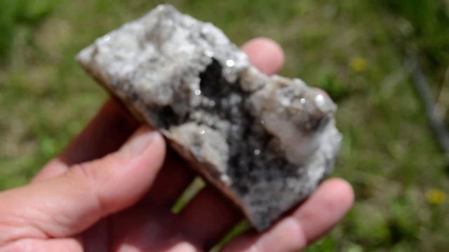 Друза горного хрусталя из Крыма смотреть онлайн