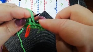 Шапочка с мысиком по горизонтали, без швов № 2.