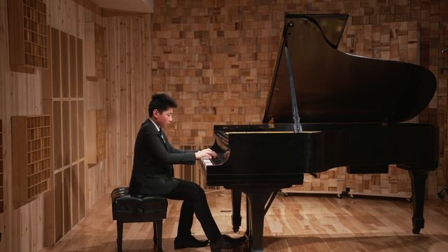 Kevin Xu plays Chopin Grande Valse Brillante Op.18 смотреть онлайн
