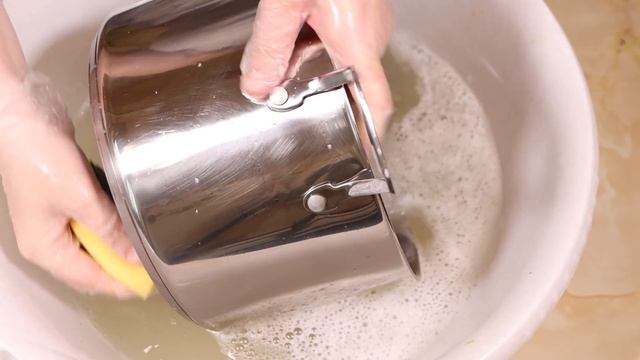 Очистить ВСЁ за 5 минут БЕЗ УСИЛИЙ! Теперь в вашем доме будет ТОЛЬКО чистая посуда! смотреть онлайн