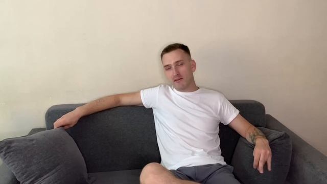 Почему я уехал из Питера в Москву? / Сравнение двух столиц смотреть онлайн