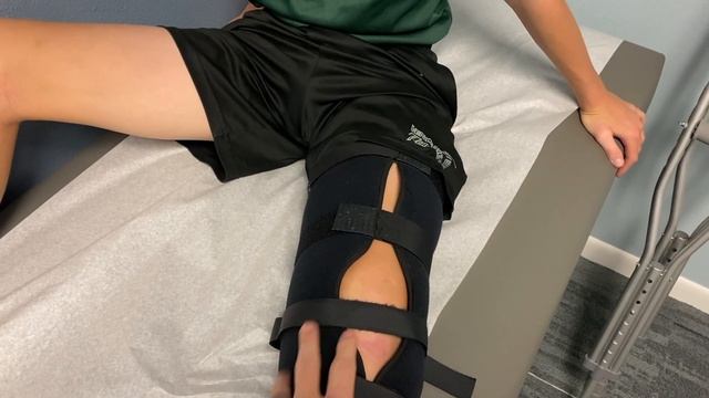 COLLIN BREAKS HIS KNEE COLLIDING WITH THE GOALKEEPER DURING HIS SOCCER GAME смотреть онлайн