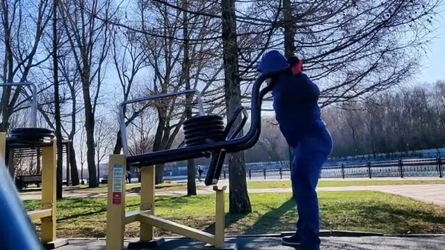 Присед в тренажере streetbarbell смотреть онлайн