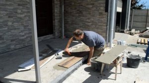 Укладка керамогранита снаружи. Обкладываем крыльцо с использованием системы выравнивания плитки