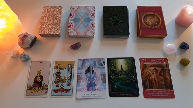 Tarot & Oracle (4 choix) : Qu'avez-vous besoin d'entendre aujourd'hui ? - épisode bonus - смотреть онлайн