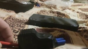Каким правильный зажимом (крокодилы) должен быть оснащен пуско-зарядное устройство jump starter?