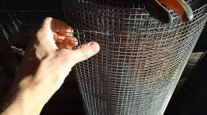 Строим летний выгул для кур несушек