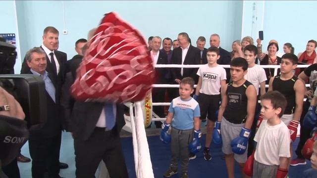 В Ульяновске после капремонта открылся центр бокса смотреть онлайн