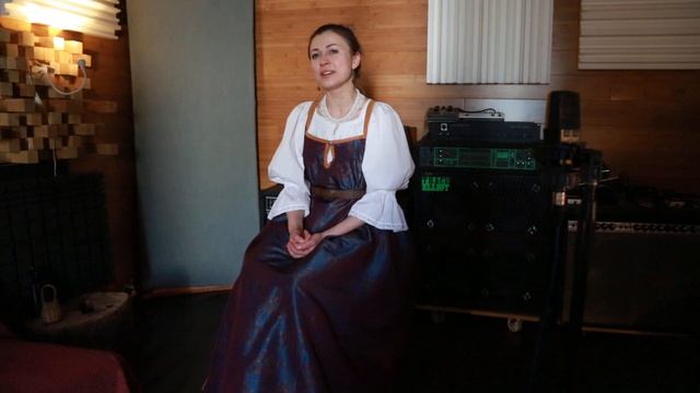Екатерина Возжаева (тонкий голос) - Молодчики, ноне не жонитесь (лирическая песня из д. Красный Бор смотреть онлайн