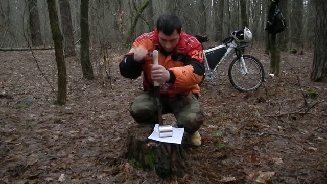 Как открыть консервную банку лопатой, топором, тесаком и тд смотреть онлайн