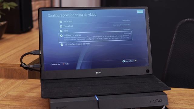 Fiz um PLAYSTATION 4 PORTÁTIL para JOGAR EM QUALQUER LUGAR! смотреть онлайн