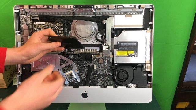 How To Upgrade/Replace Mid-2011 iMac 21.5" Hard Drive To an SSD! смотреть онлайн