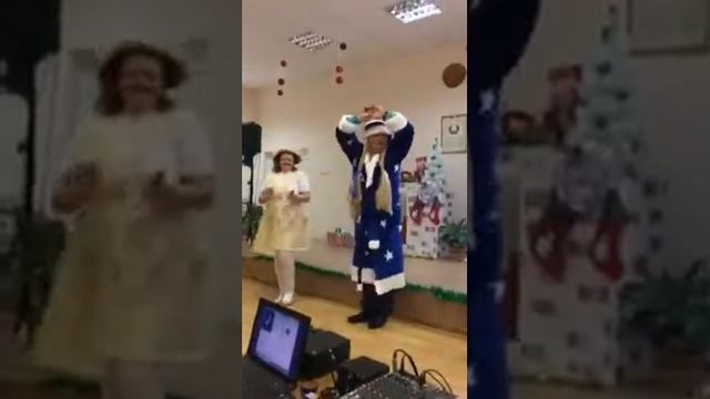 Утренник для сотрудников УЗ " 5 городская детская поликлиника " смотреть онлайн