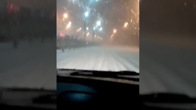 Снегопад в Киеве не проехать ( 22.03.2013 ) Юра жжет))) смотреть онлайн
