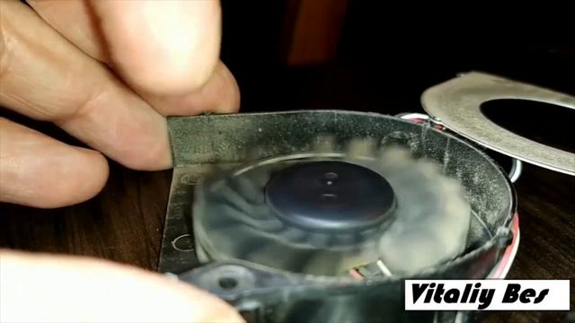 СМАЗЫВАЕМ КУЛЕР ноутбука HP 625 смотреть онлайн