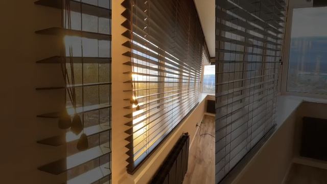 Горизонтальные жалюзи из дерева смотреть онлайн