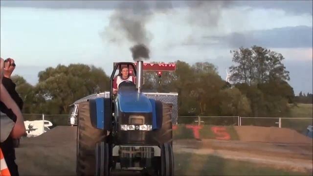 Ursula Sass 5,5t Sportklasse Damen смотреть онлайн