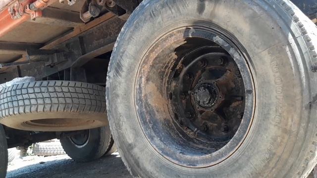 Вскрываю ступицы на прицепе смотреть онлайн