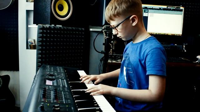 Менуэт - И. Гесслер 1й класс муз школы смотреть онлайн