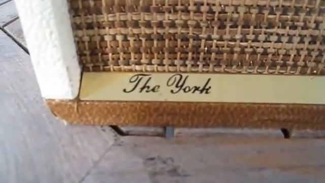 Obscure RCA Licensed 45 RPM Decca Model #DP911 "The York" Record Player смотреть онлайн
