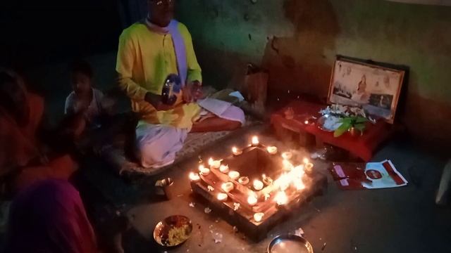 Mahamrityunjaya Mantra Anushthan aur Havan Kiya ja raha hai смотреть онлайн