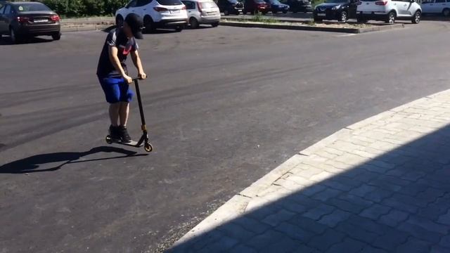 1 месяц катания на трюковом самокате смотреть онлайн
