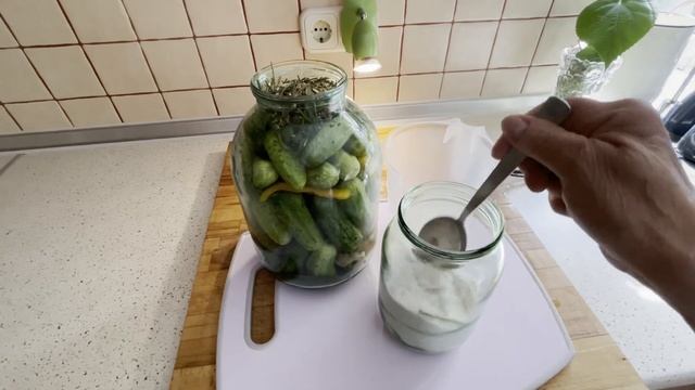 Соленые огурцы на зиму - простой рецепт засолки, специи и тонкости смотреть онлайн